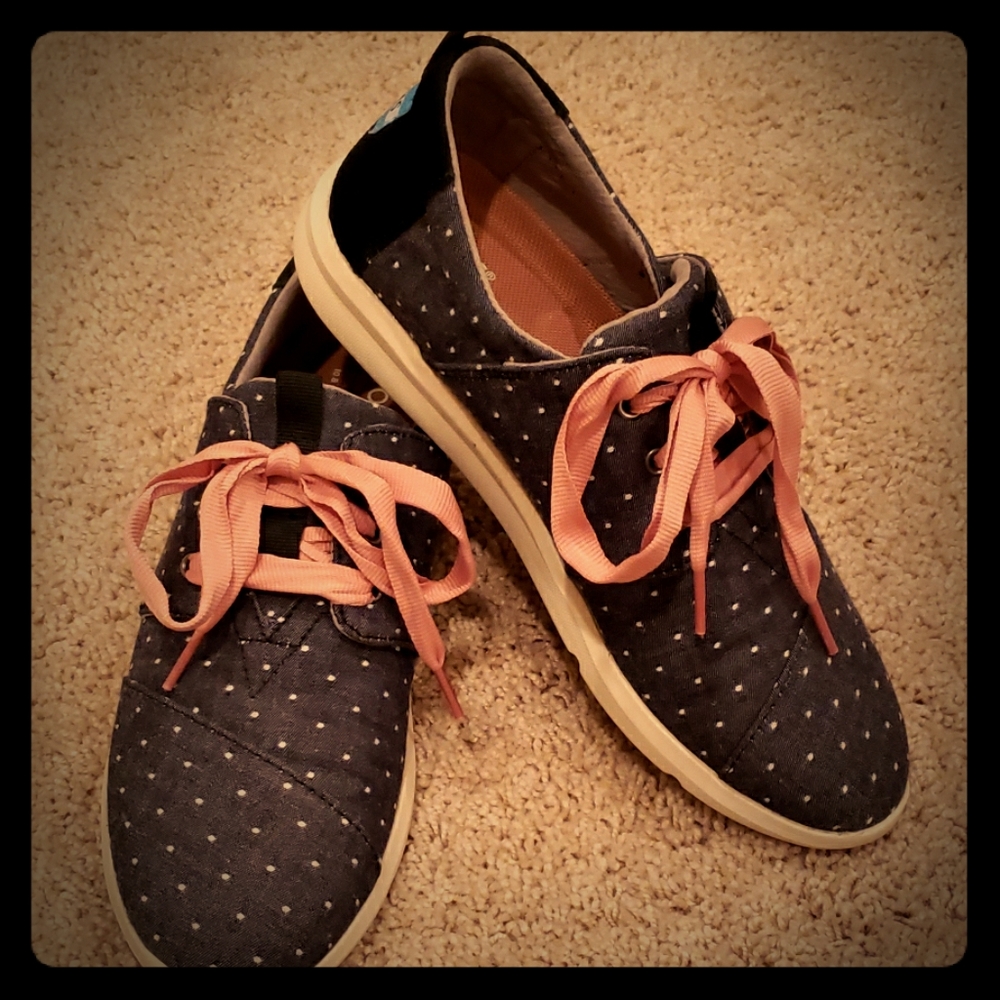 TOMS tennis shoes